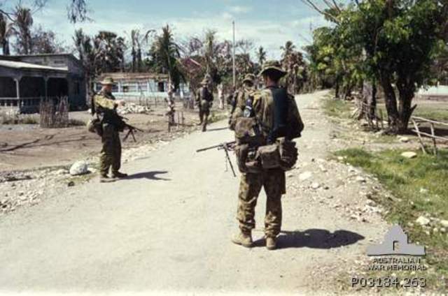 Australian troops go to East Timor as peacekeepers