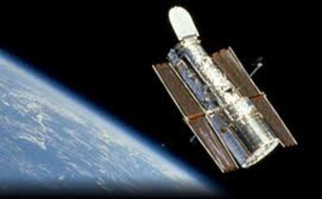 Space Shuttle Atlantis goes on sevicing mission for the Hubble Space Telescope