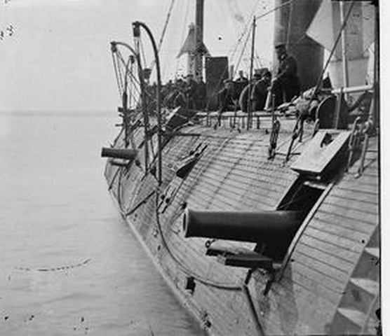 Ironclad ships battle