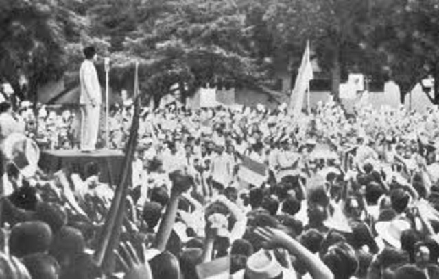 Sukarno, the independence leader, returns from international exile and the Japanese help him declare independence