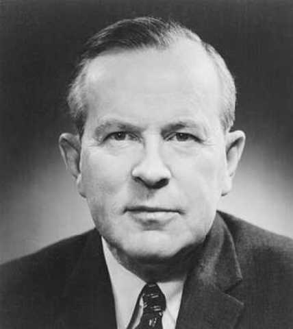 Lester B. Pearson diffuses the Suez Crisis