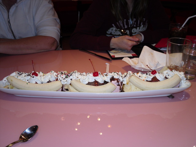 3 foot long sundae on my 10th birthday