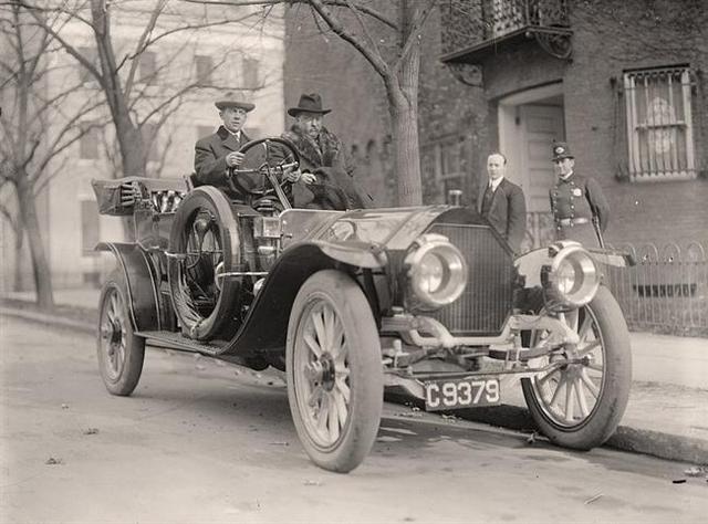 Roosevelt Rides in an Automobile