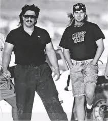 Adds Gil Reyes to his team as a trainor