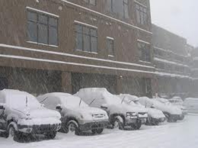 Vehicles having windshield wipers