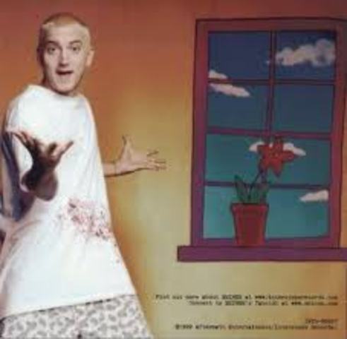 Slim Shady Lp sells 4 Million