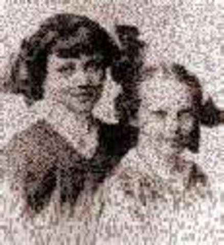 Muriel (Pudge) is born