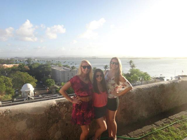 Durante las vacaciones de primavera de este año, me fui a Puerto Rico con mis amigas.