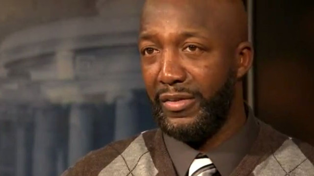 Trayvon Martin's father reports him missing