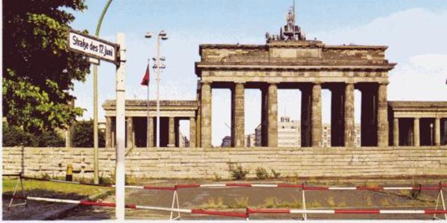 World Event: Fall of the Berlin Wall