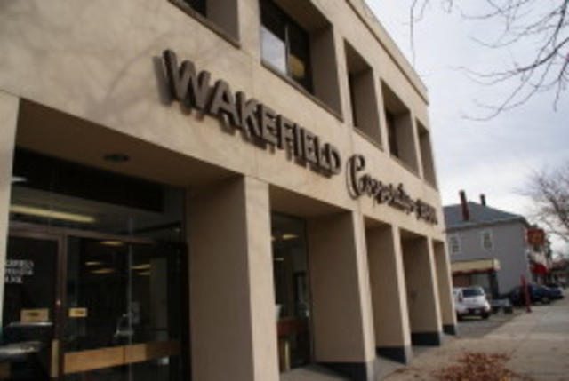 Comencé mi trabajo a el banco de Wakefield.