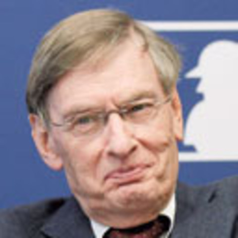 MLB wants Dodgers to cover league's legal costs in team's bankruptcy