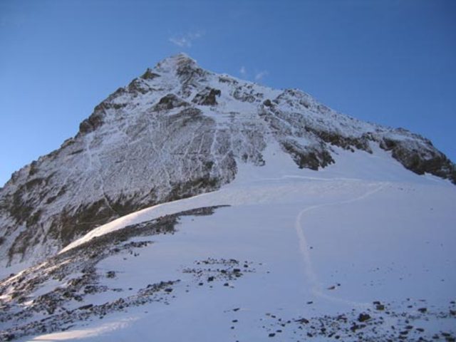 Reach 27,600 feet, the Balcony.