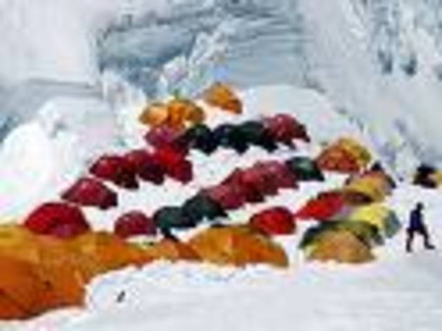 spent the night at camp 1, descent to the lower ice fall