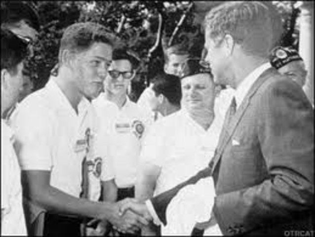 Clinton meets President John F. Kennedy