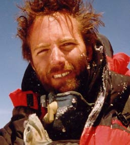 Storm hits and Scott Fischer and Rob Hall are stranded on the mountain