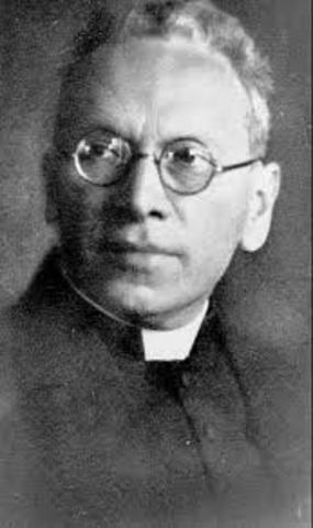 Prelate Kaas becomes head of Center party