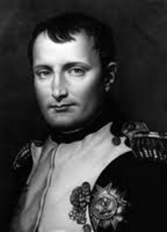 napolean declares war