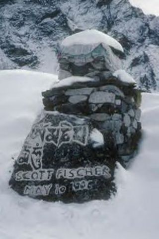 Fischer buried above South Col as the team regroups