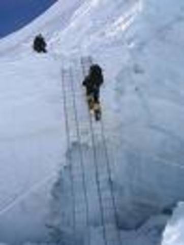 Team summits Mount Everest! 27,600 ft at Balcony, 1:17 pm starts going down.