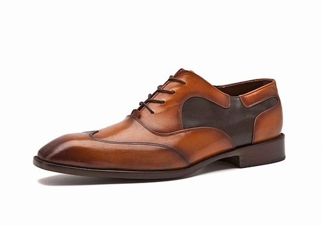 Fashion: the creation of platform shoes