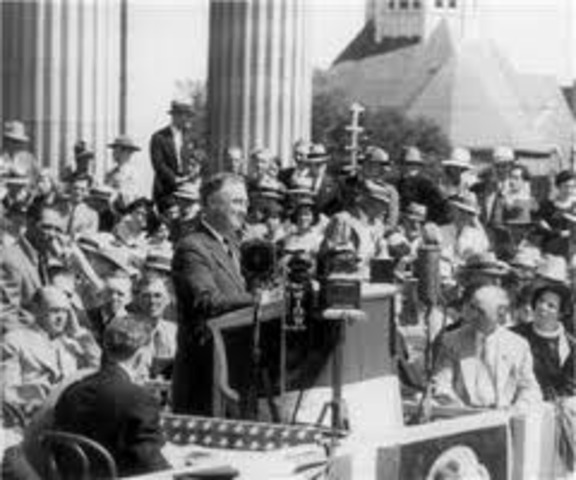 Franklin D. Roosevelt becomes President