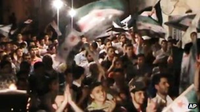 Syrian students 'killed at Aleppo protest'