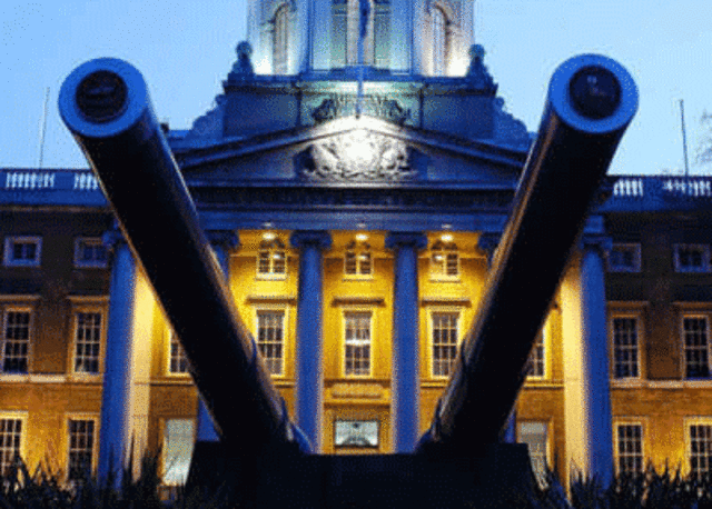 London Tour: The City and Imperial War Museum