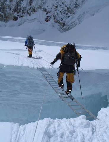 they reached the south summit at 2:30