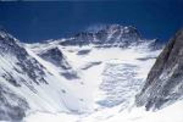 Chen Nu Yan goes outside to go to bathroom but falls of Lhotse Face into crevasse 70 below and survives