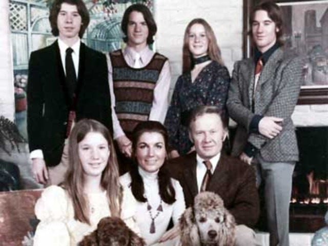 How did the businesses response effect the American family