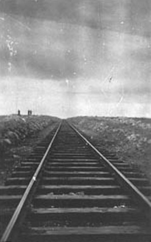 Completion of transcontinental railway linking Brisbane to Perth