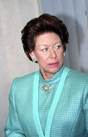 Queen Elizabeth's Sister Princess Margaret dies in her sleep