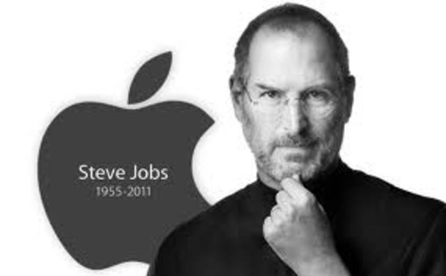 Steve Jobs renuncia a seguir como CEO de Apple