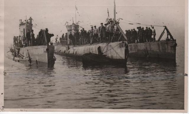 Australia enters WWI