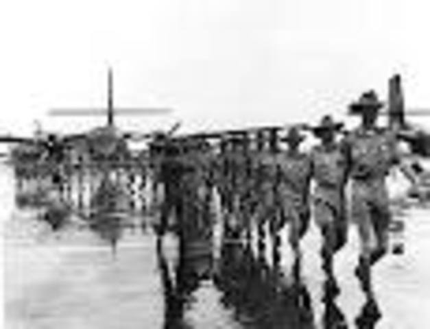 Australian troops withdraw from Vietnam
