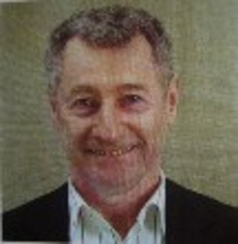 Студент Массачусетского Технологического Института (Massachusetts Institute of Technology) Леонард Клейнрок (Leonard Kleinrock) описывает технологию, способную разбивать файлы на куски и передавать их различными путями через сеть.