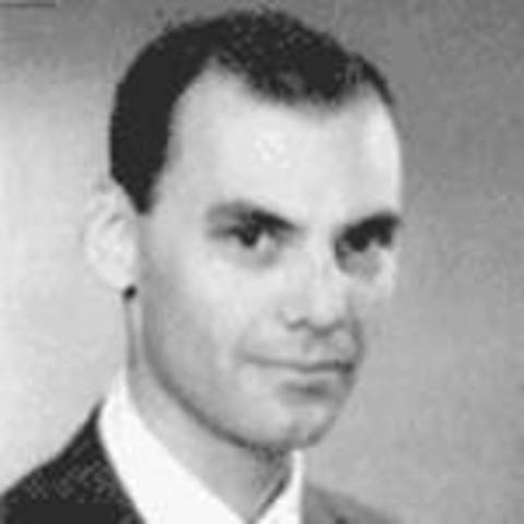 Ларри Робертс (Larry Roberts) предлагает связать между собой компьютеры ARPA. Начинается работа над создание ARPANET.