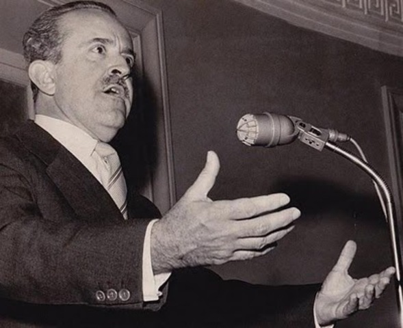 Guillermo León Valencia