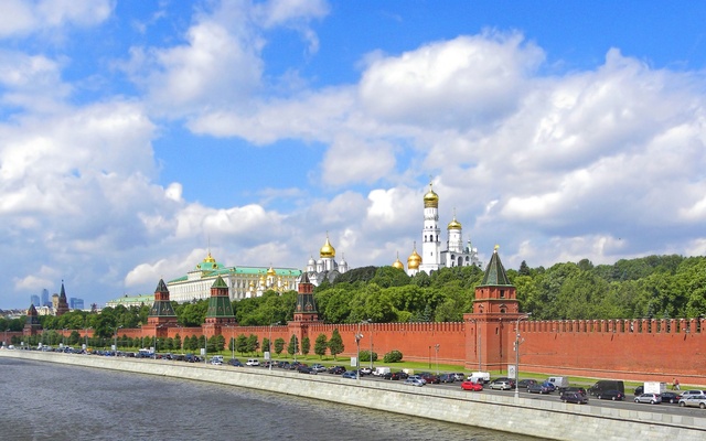 Kremlin Walls