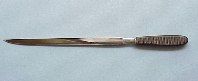 Amputation knife