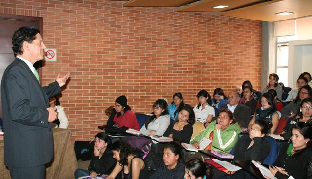 Estudia su postgrado