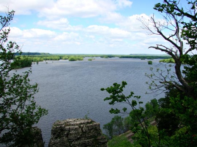 Two cities left on Mississippi river.