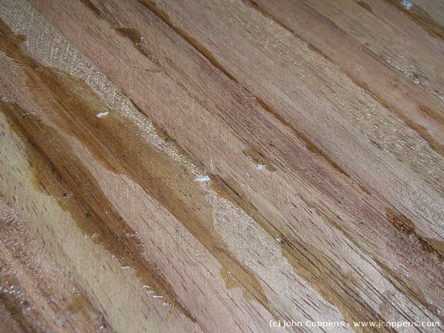 La escritura se realizaba con plumas de bambu y tiras de madera