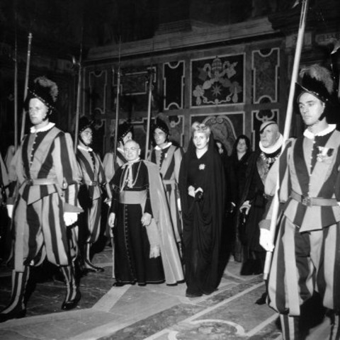 Eva Leaves for her European Tour