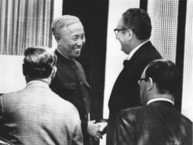 Parties in Vietnam War sign a cease fire-