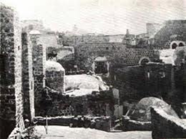 Lives in Jerusalem at beginning of WW1 where he recruits 40 Jews into a Jewish militia to assist Ottoman Empire