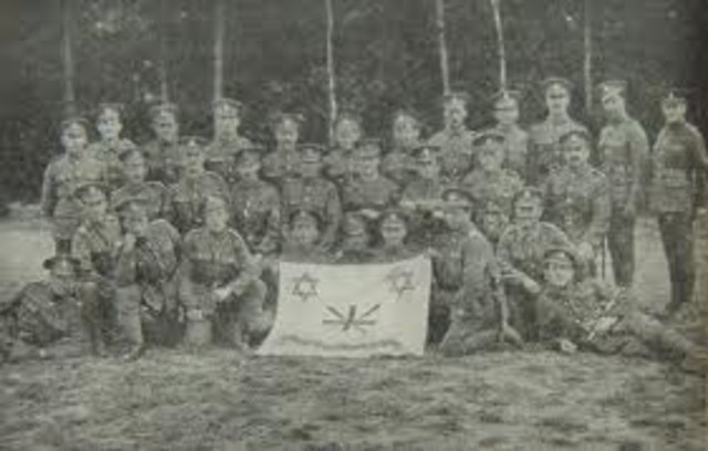 Joins British Army as part of 38th Battalion of the Jewish Legion