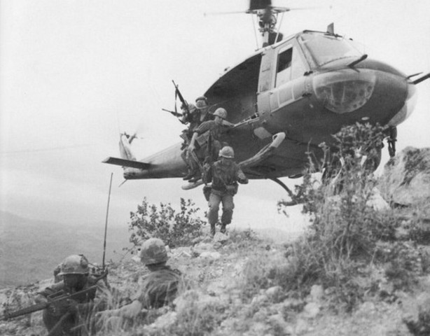 US Wihdraws Troops from Vietnam