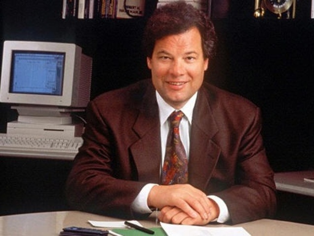 Johs Sculley vahetati firmast välja, kuna Apple'i maine hakkas langema. Asemele tuli Michael Spindler.